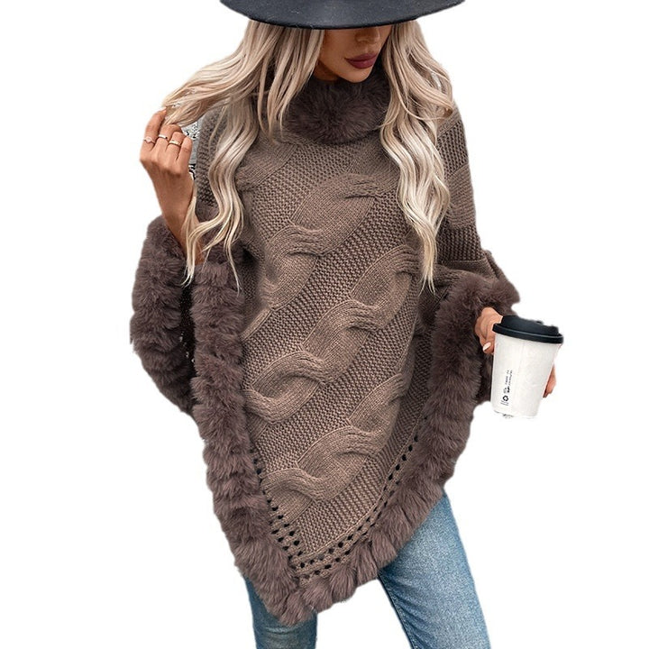 Damer mysig stickad poncho med mjukt konstpälskant och flätmönster Mirla-Eva Jonsson