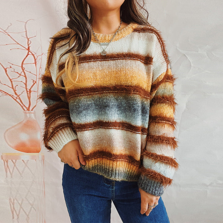 Damer mysig stickad tröja med mjuk färggradient och fluffig textur Mirla-Eva Jonsson