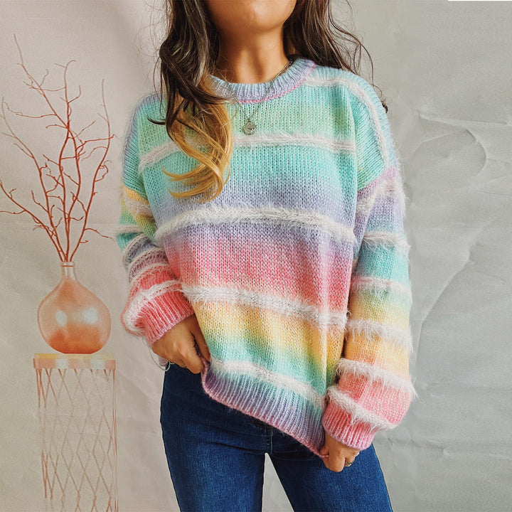 Damer mysig stickad tröja med mjuk färggradient och fluffig textur Mirla-Eva Jonsson