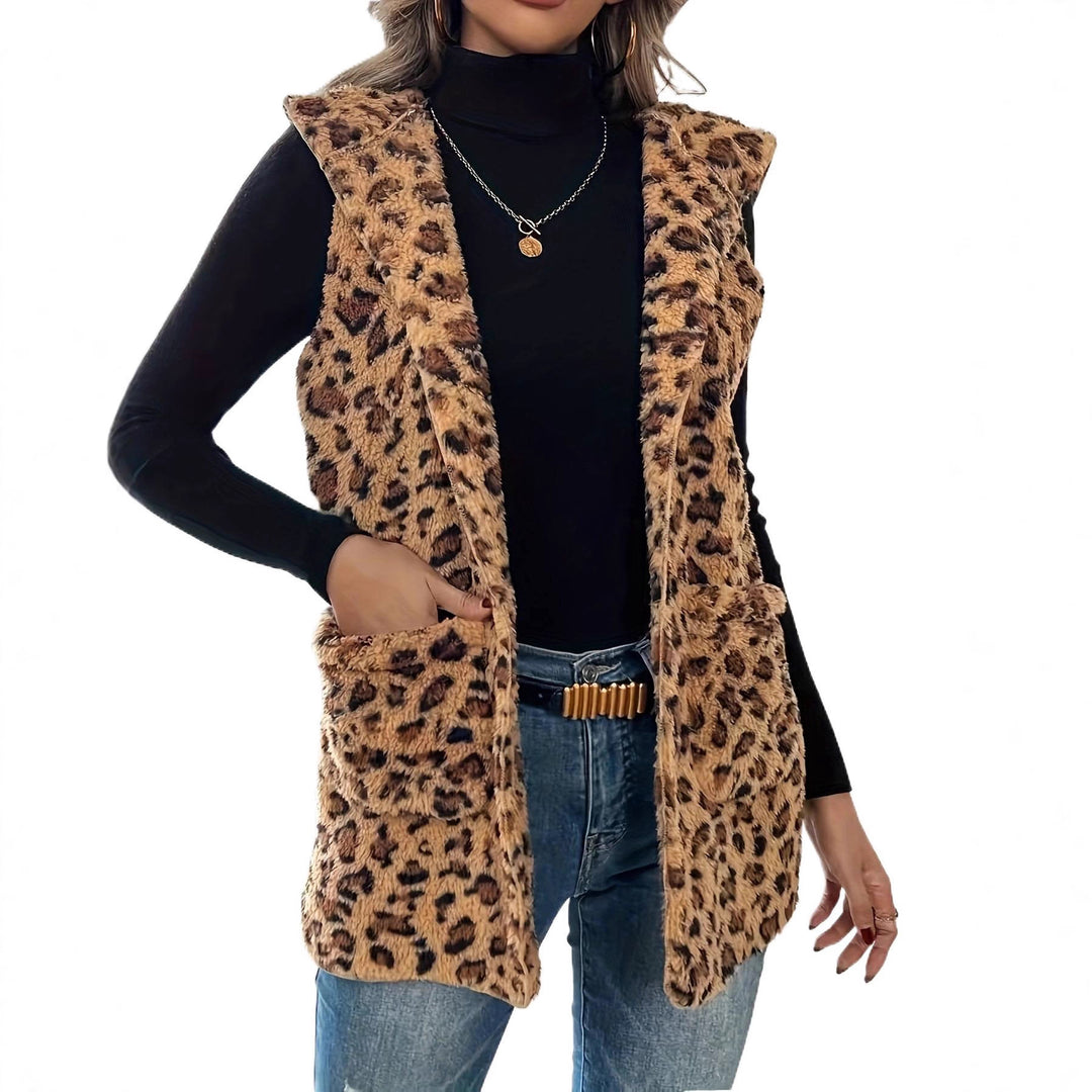 Damer mysig väst med huva och leopardmönster Mirla-Eva Jonsson