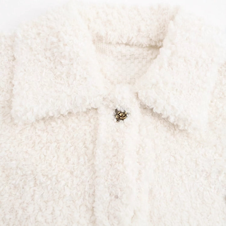 Damer mysiga och eleganta teddyjacka med strukturerade ärmar Mirla-Eva Jonsson