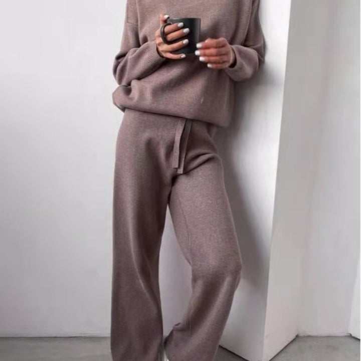 Damer mysiga stickade loungewear-set med vida byxor och elegant rundhalsringning Mirla-Eva Jonsson