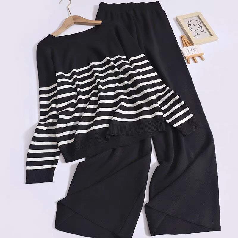 Damer mysigt stickat loungewear-set med randigt mönster Mirla-Eva Jonsson