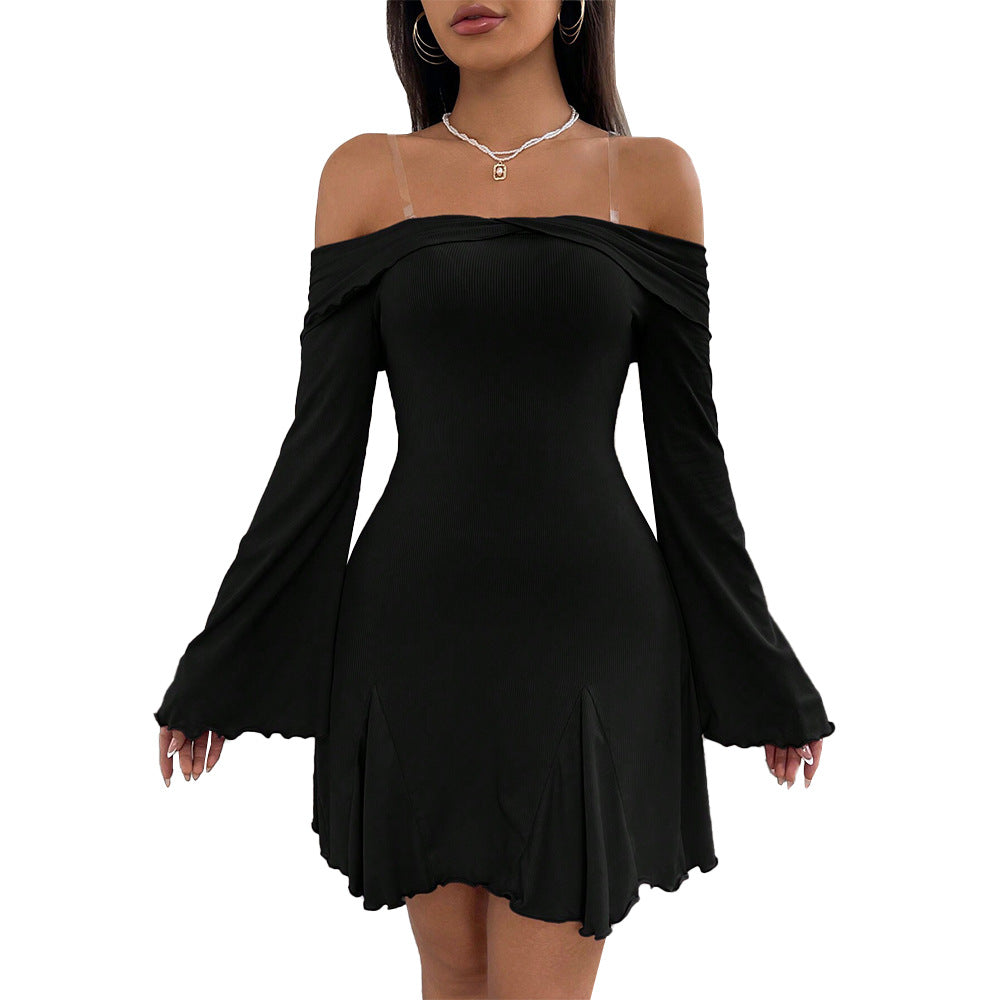 Damer off-the-shoulder mini klänning med eleganta volangärmar och trendig design Mirla-Eva Jonsson