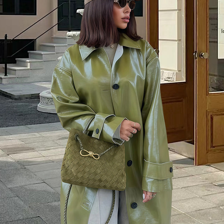 Damer övergångstrenchcoat i glansigt konstläder med hög krage Mirla-Eva Jonsson