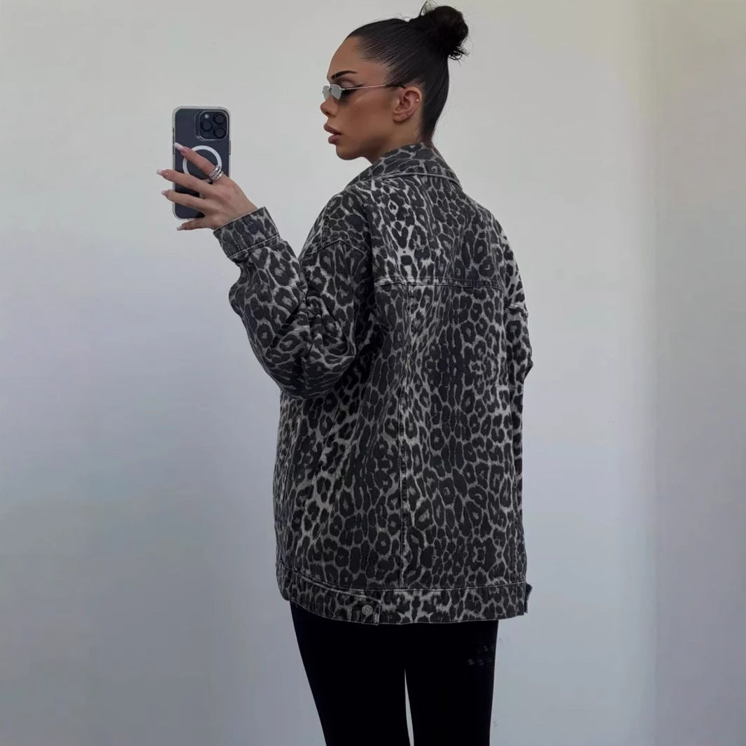 Damer oversize jeansjacka med iögonfallande djurtryck Mirla-Eva Jonsson