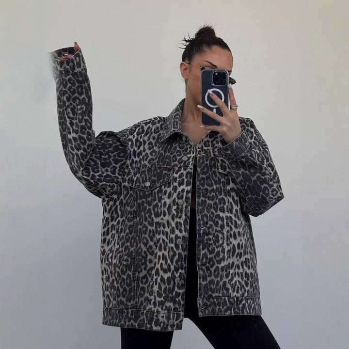 Damer oversize jeansjacka med iögonfallande djurtryck Mirla-Eva Jonsson