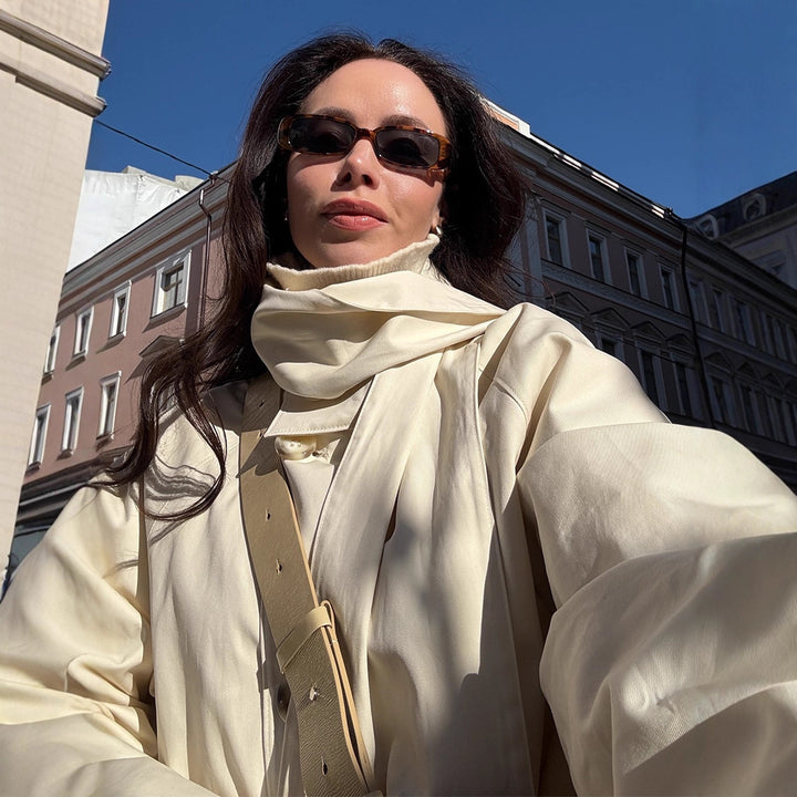 Damer oversized Cabanjacka med praktiska knappar och modern ståkrage Mirla-Eva Jonsson