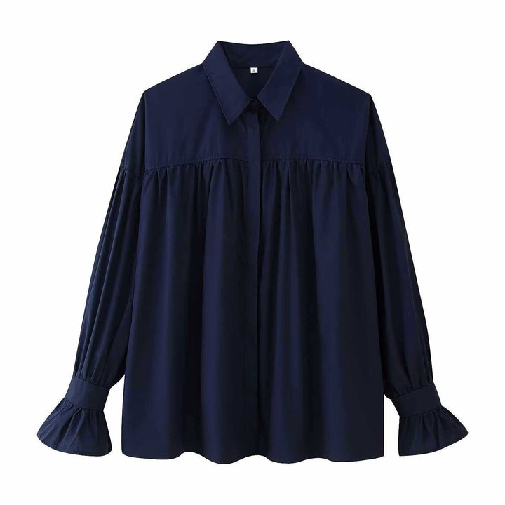 Damer oversized blus med elegant volang och klassisk krage Mirla-Eva Jonsson