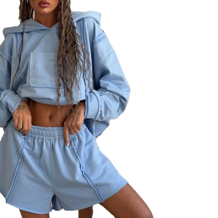 Damer oversized hoodie och korta sweatshorts Mirla-Eva Jonsson