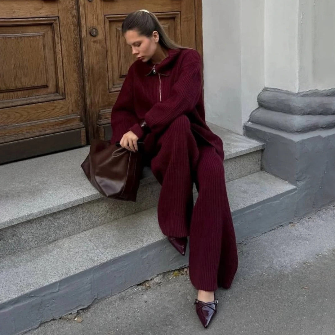Damer oversized stickad tröja med stora kragar och vida byxor Mirla-Eva Jonsson