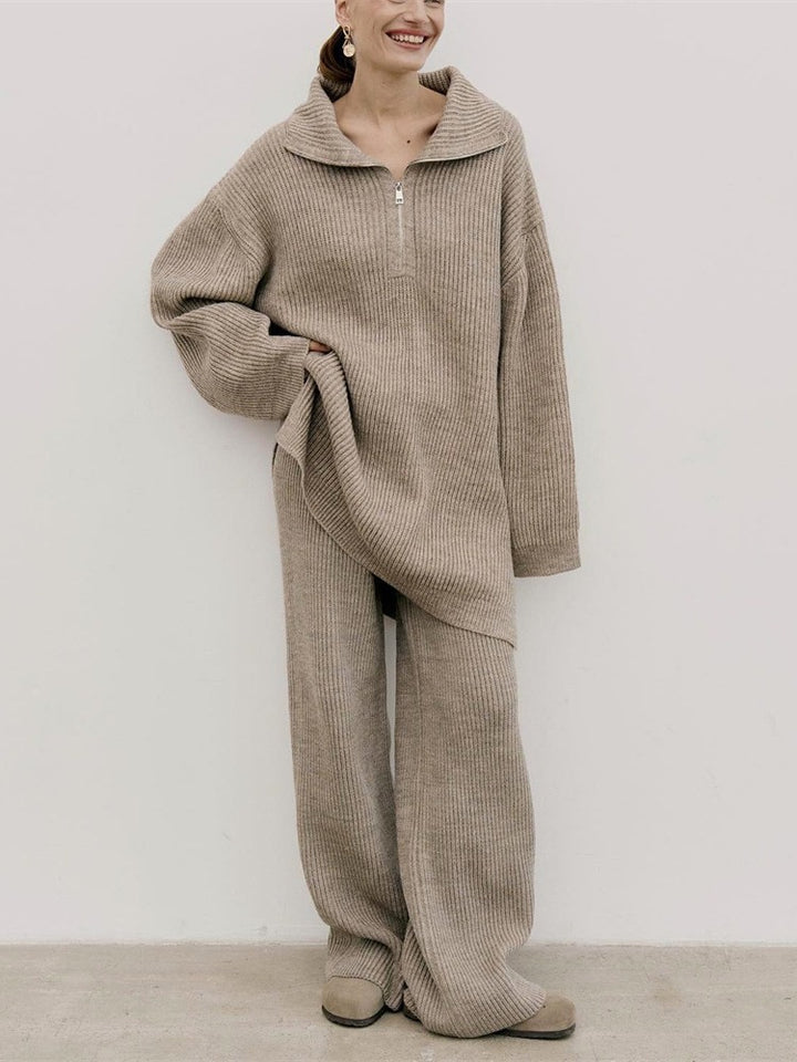 Damer oversized stickad tröja med stora kragar och vida byxor Mirla-Eva Jonsson