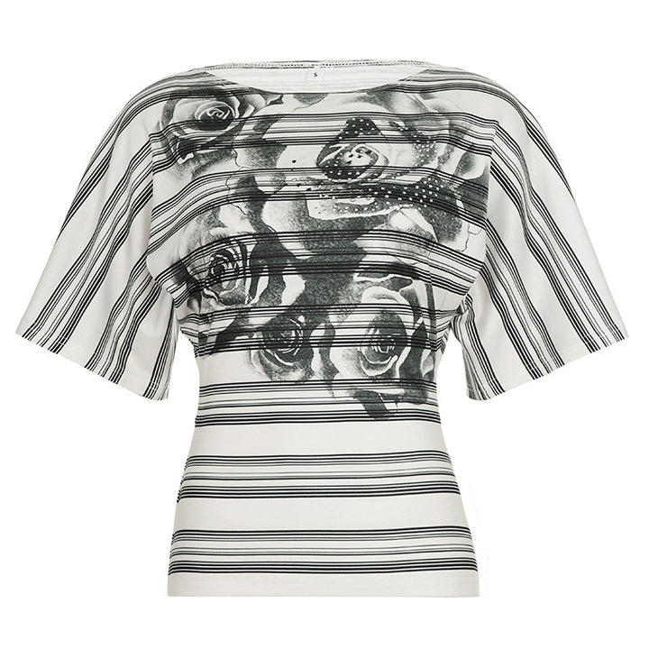 Damer oversized t-shirt med blommönstrad rand och elegant passform Mirla-Eva Jonsson
