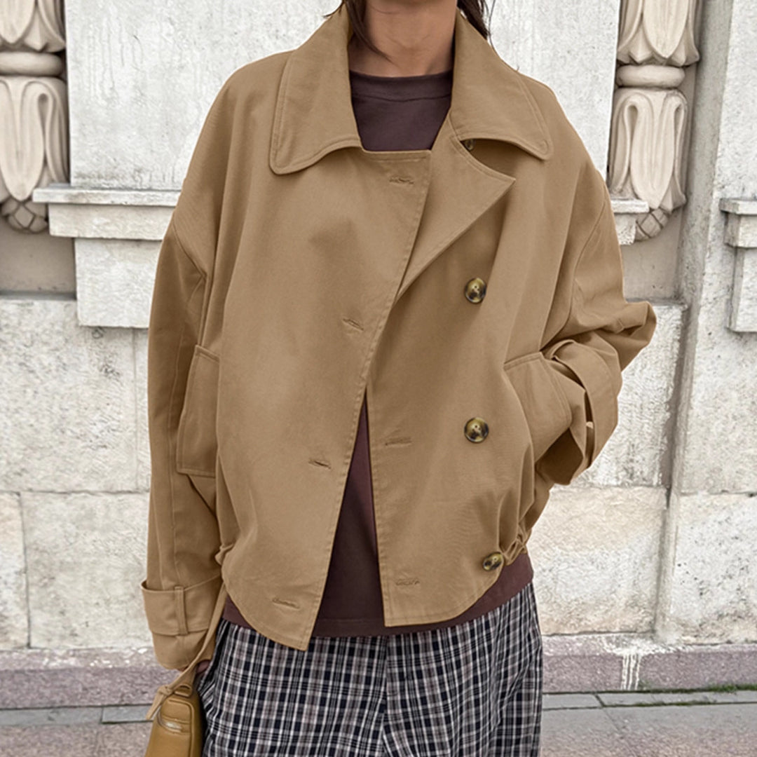 Damer oversized wrapjacka med avslappnad passform och praktiska fickor Mirla-Eva Jonsson