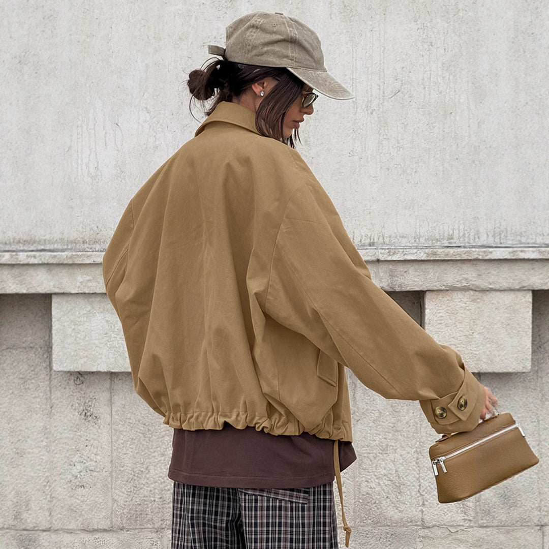 Damer oversized wrapjacka med avslappnad passform och praktiska fickor Mirla-Eva Jonsson