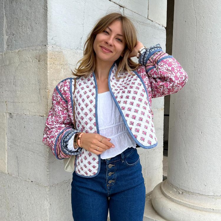 Damer quilt-jacka med blommönster och kontrasterande detaljer Mirla-Eva Jonsson