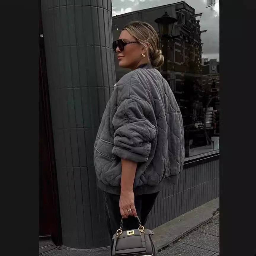 Damer quiltad Oversized-bomberjacka med mjukt foder och lyxig skärning Mirla-Eva Jonsson
