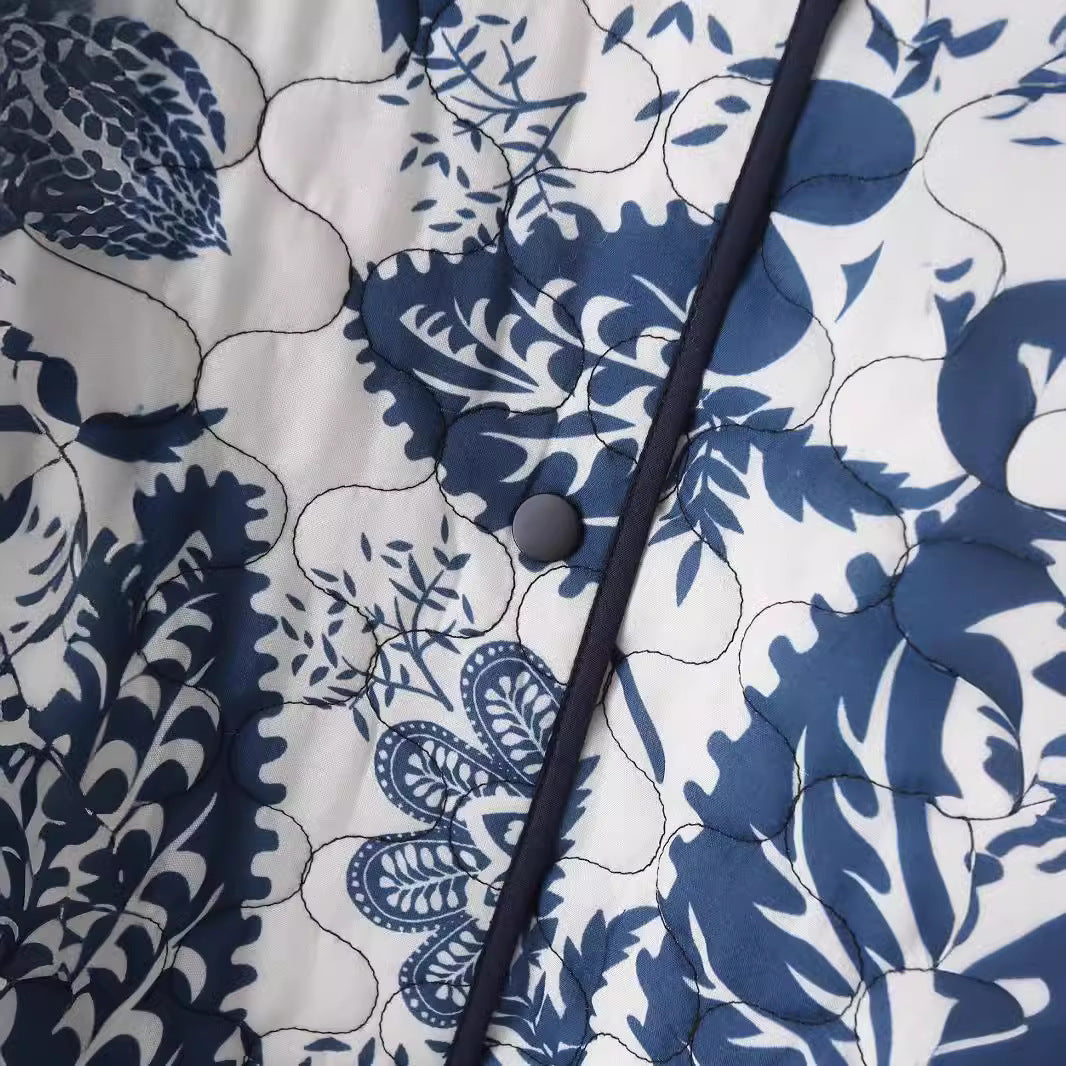 Damer quiltad blomjacka med innovativ ficka och rundhals Mirla-Eva Jonsson