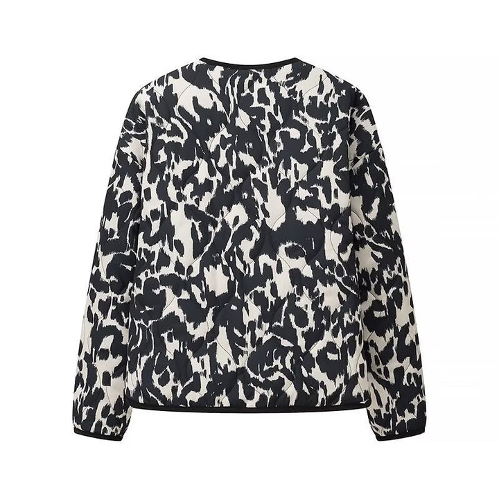 Damer quiltad jacka i modern leopardmönster Mirla-Eva Jonsson