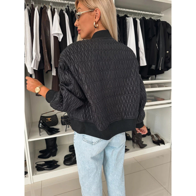 Damer quiltad jacka i sportigt elegant design med voluminösa ärmar Mirla-Eva Jonsson
