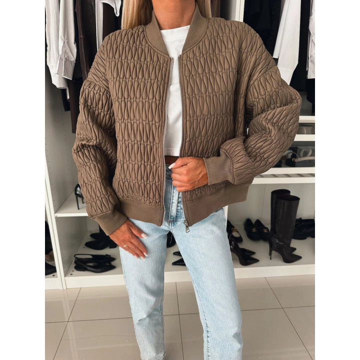 Damer quiltad jacka i sportigt elegant design med voluminösa ärmar Mirla-Eva Jonsson