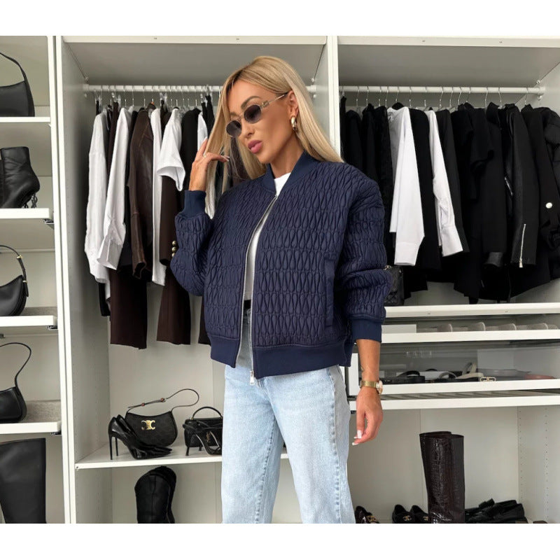 Damer quiltad jacka i sportigt elegant design med voluminösa ärmar Mirla-Eva Jonsson