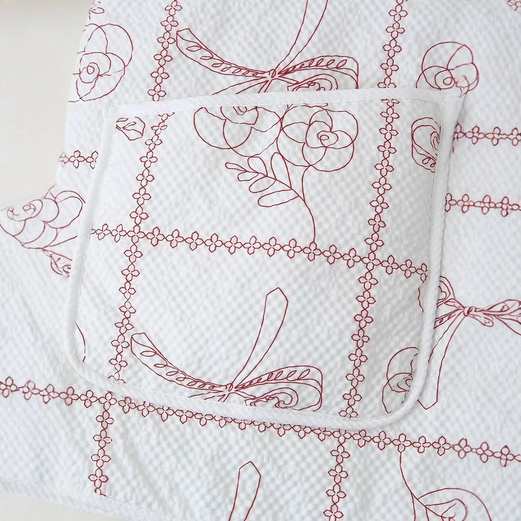 Damer quiltad jacka med blommönster och praktiska fickor Mirla-Eva Jonsson