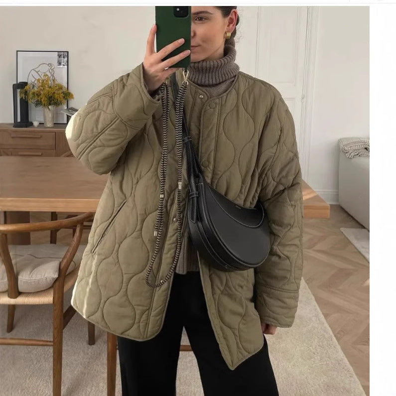 Damer quiltad övergångsjacka med praktiska fickor och modernt design Mirla-Eva Jonsson