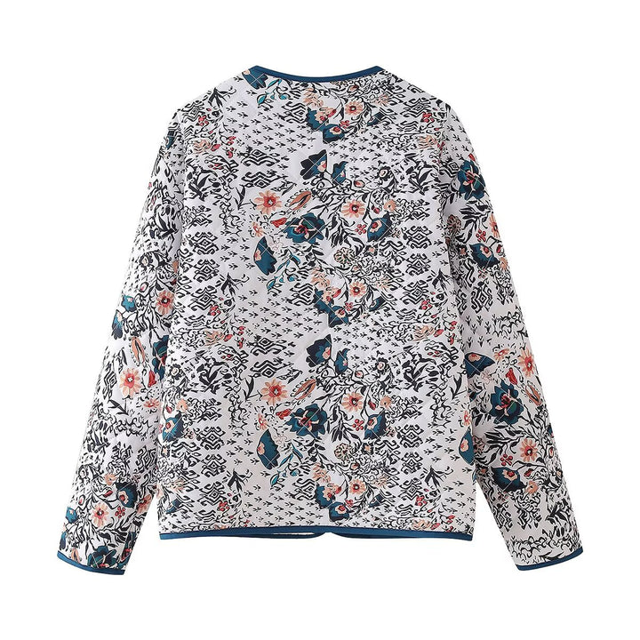 Damer quiltad utomhusjacka med blommönster och praktiska fickor Mirla-Eva Jonsson