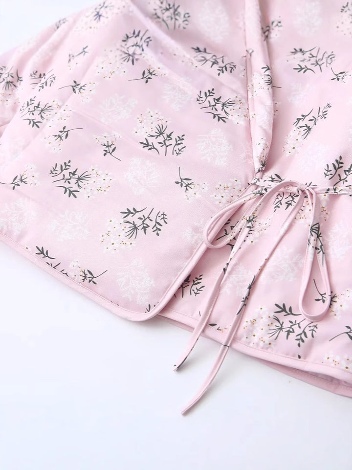 Damer quiltad väst i elegant blommönster-design Mirla-Eva Jonsson
