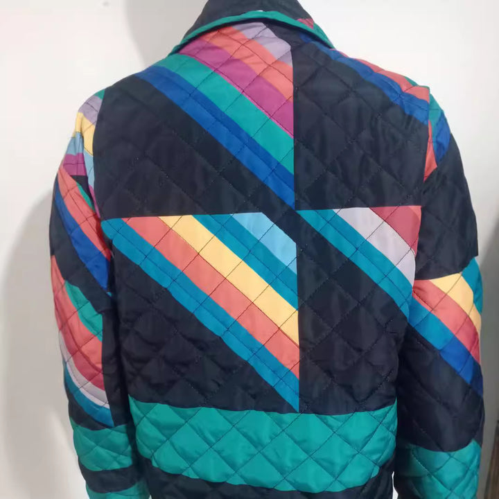 Damer quiltjacka med färggående geometriskt mönster Mirla-Eva Jonsson