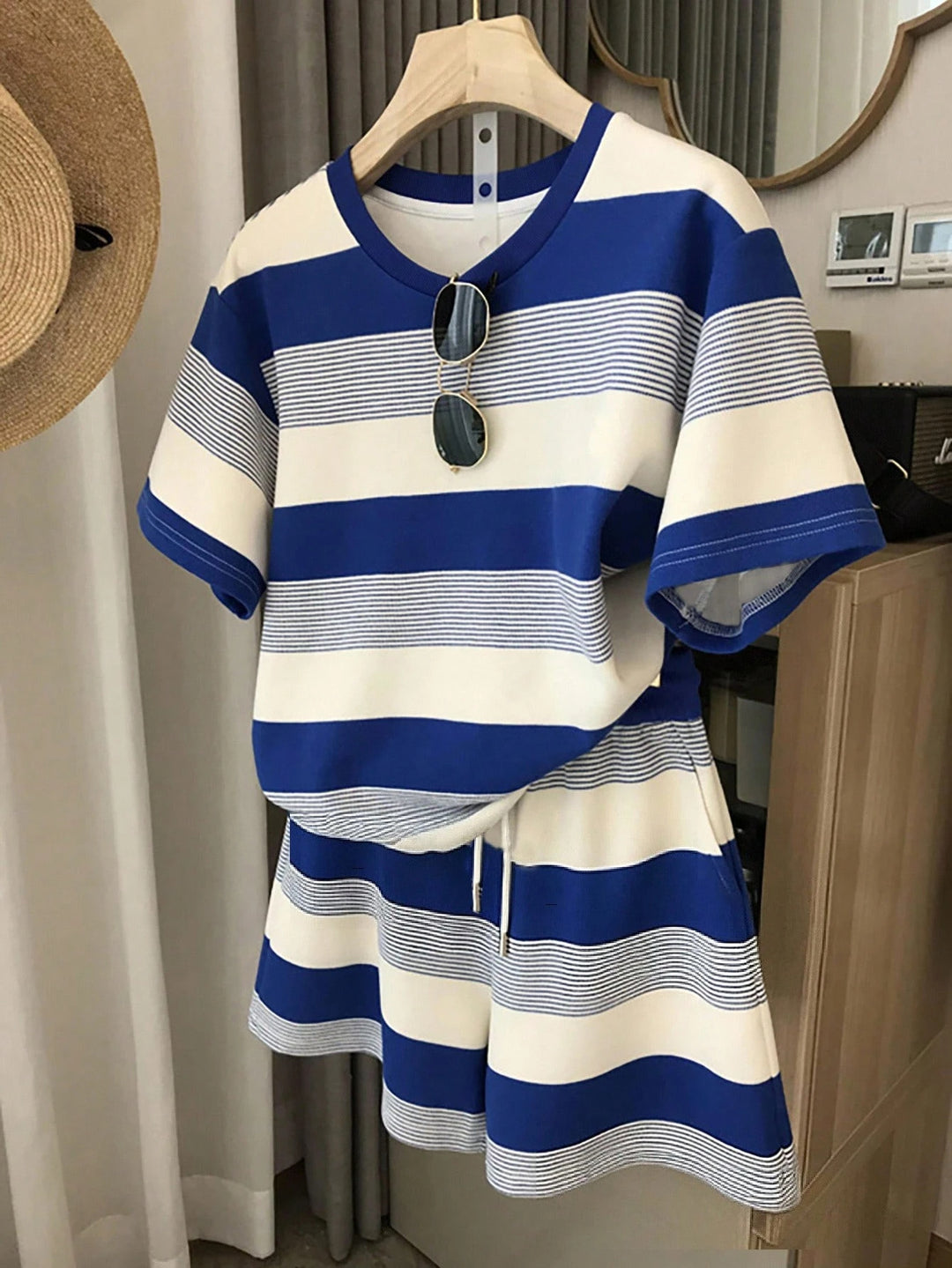 Damer randig fritids-loungewear-set med mjukt material Mirla-Eva Jonsson