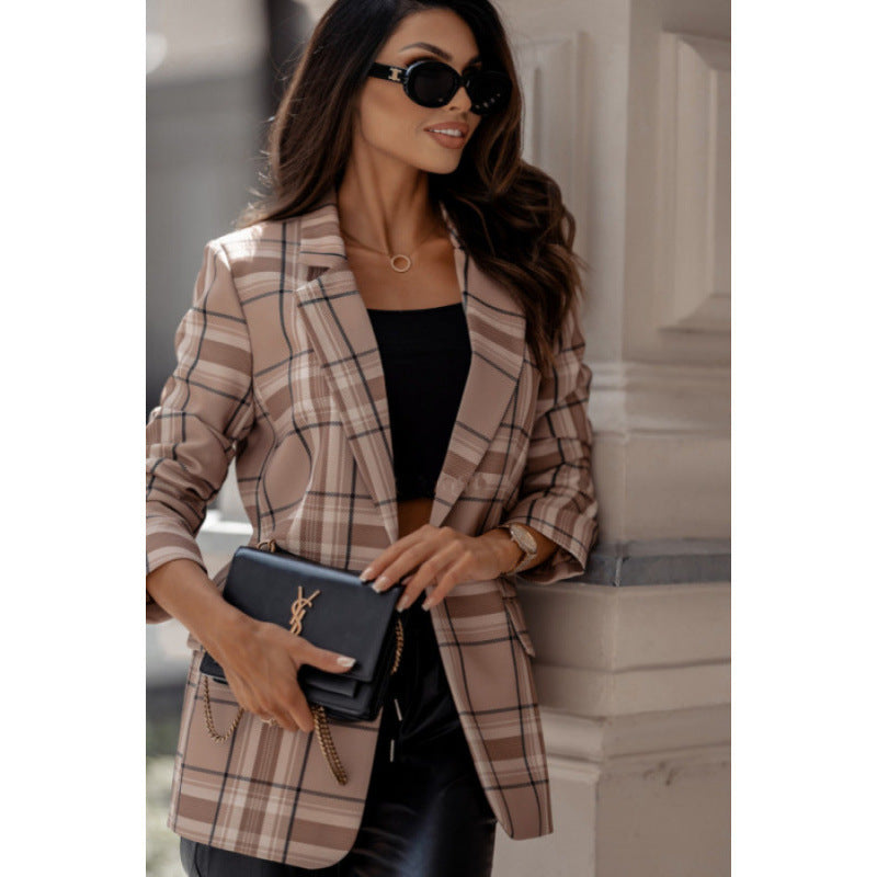 Damer rutblazer i modern oversized-slits med eleganta detaljer Mirla-Eva Jonsson