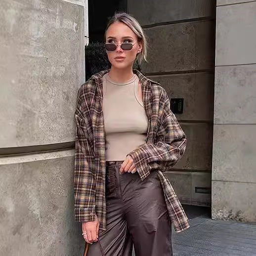 Damer rutigt overshirt i avslappnad passform med överdimensionerade ärmar Eva Jonsson-Eva Jonsson