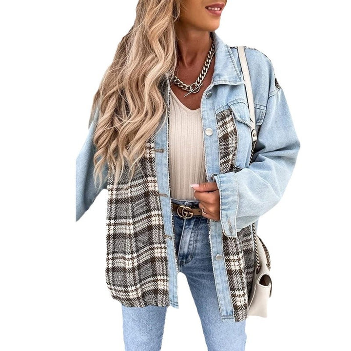 Damer rutmönster denimjacka med avslappnad passform och moderna detaljer Mirla-Eva Jonsson