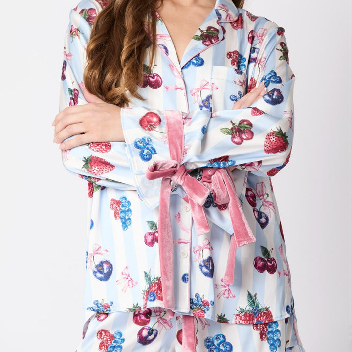 Damer satinerat pyjamas-set med söt julmotiv och lekfulla detaljer Eva Jonsson-Eva Jonsson