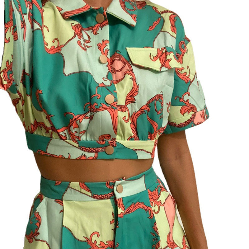 Damer set med kortärmad blus och högmidjade shorts i trendig design Mirla-Eva Jonsson