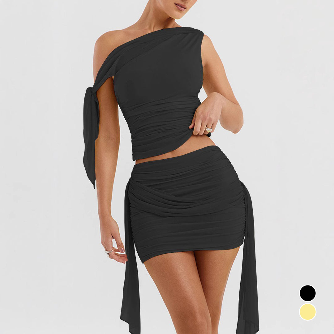 Damer set med off-shoulder blus och mini-kjol med rynkning Mirla-Eva Jonsson