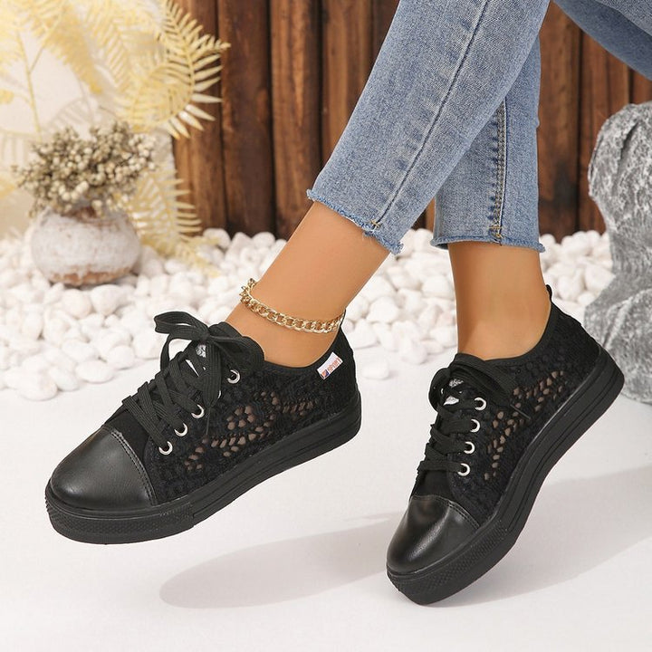 Damer sneakers med andningsbart nätovanför och halkfri sula Mirla-Eva Jonsson
