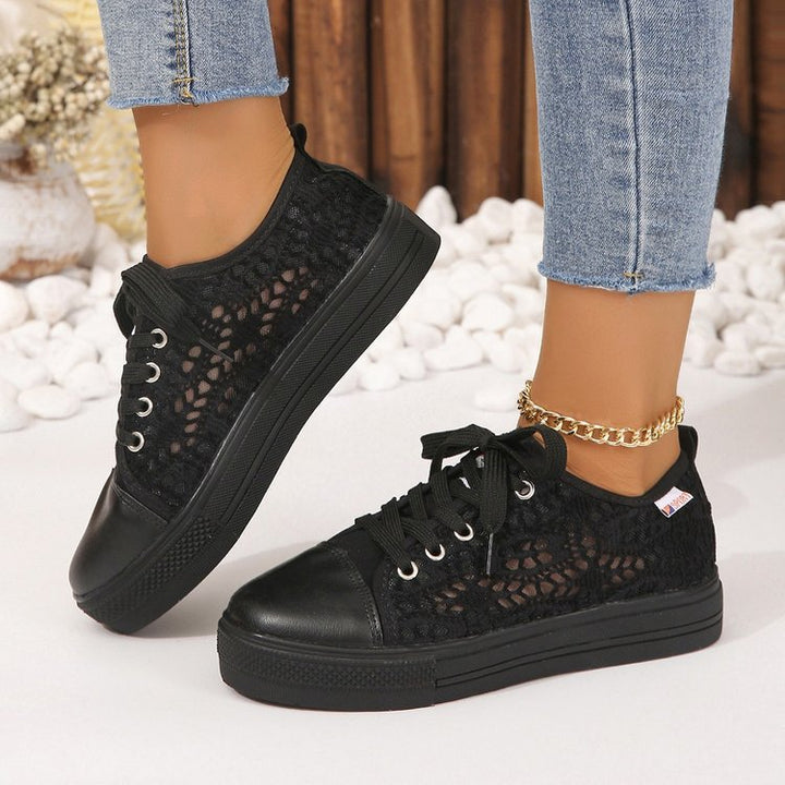 Damer sneakers med andningsbart nätovanför och halkfri sula Mirla-Eva Jonsson
