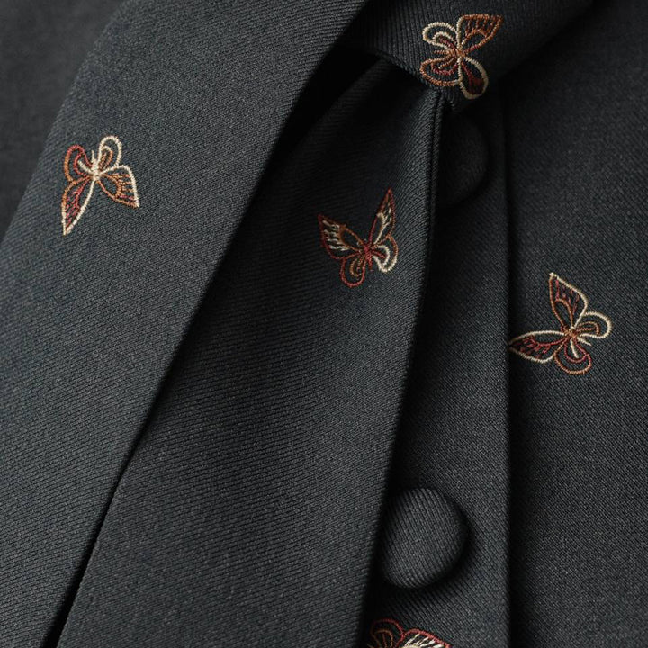 Damer snygg blazer med utsvängda ärmar och lekfull kjol Mirla-Eva Jonsson