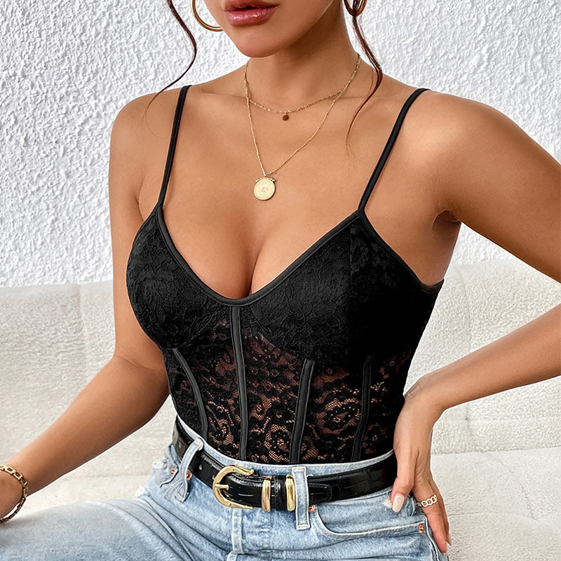 Damer spetsbody med elegant V-ringning och transparenta insatser Mirla-Eva Jonsson