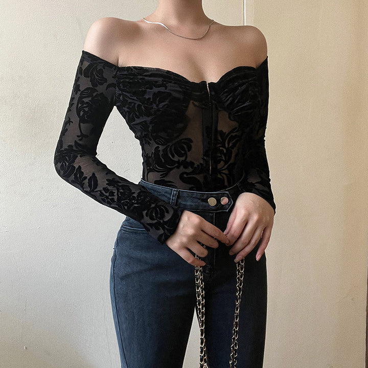 Damer spetstopp med off-shoulder design och långa ärmar Mirla-Eva Jonsson