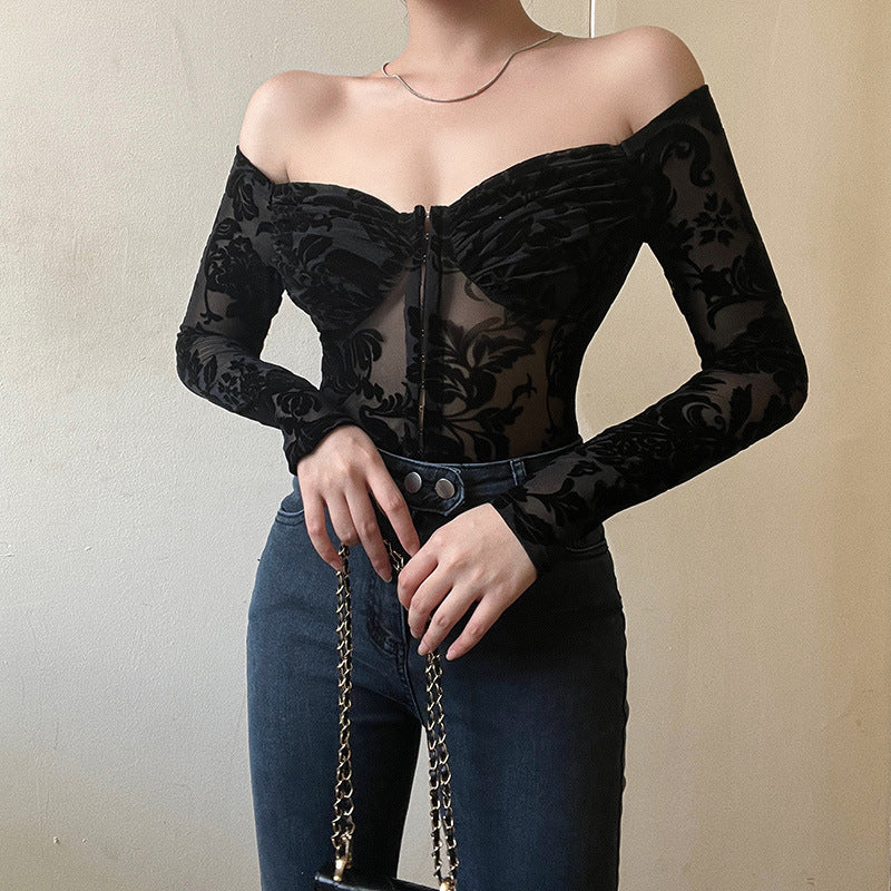 Damer spetstopp med off-shoulder design och långa ärmar Mirla-Eva Jonsson