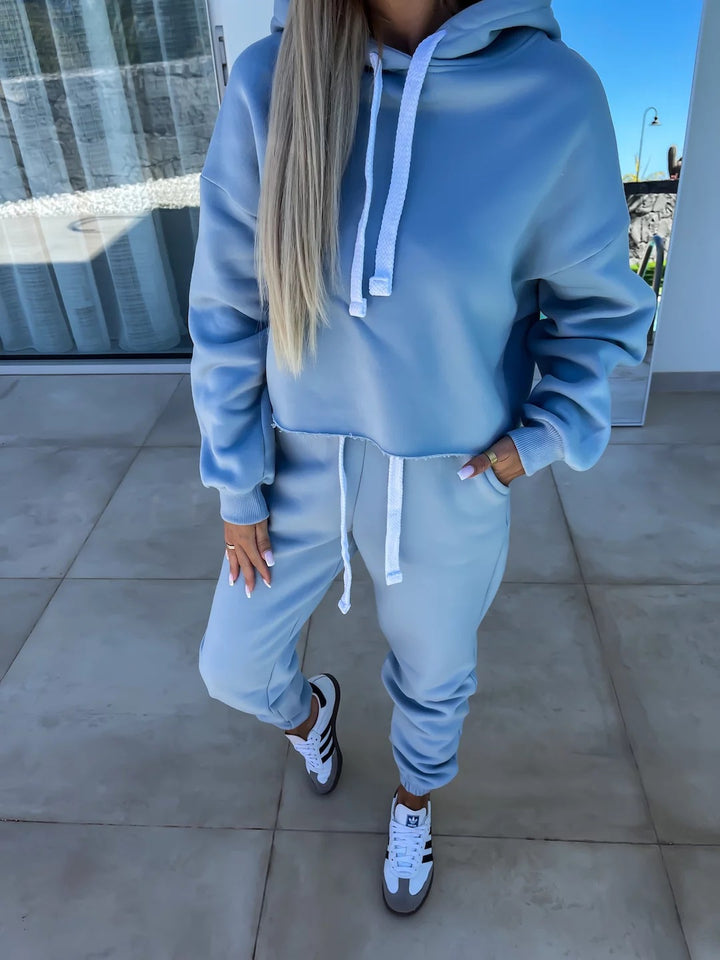 Damer sportig Cropped Hoodie och Joggingbyxor Set Mirla-Eva Jonsson
