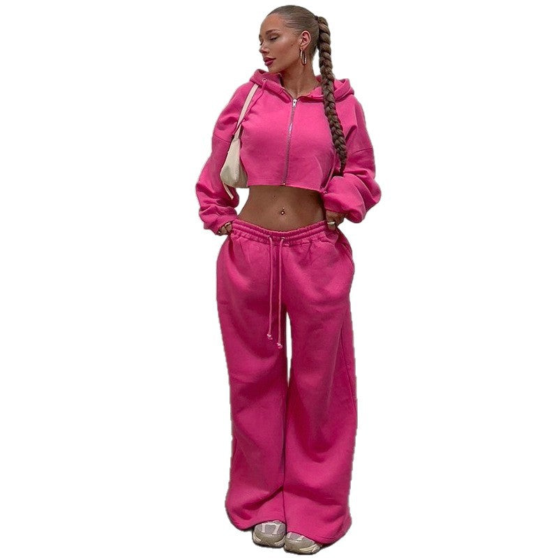Damer sportig cropped hoodie och vida joggingsbyxor Eva Jonsson-Eva Jonsson