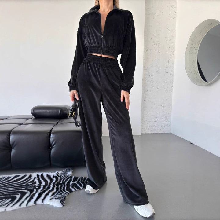 Damer sportig fleece-set med cropped-jacka och vida ben Eva Jonsson-Eva Jonsson