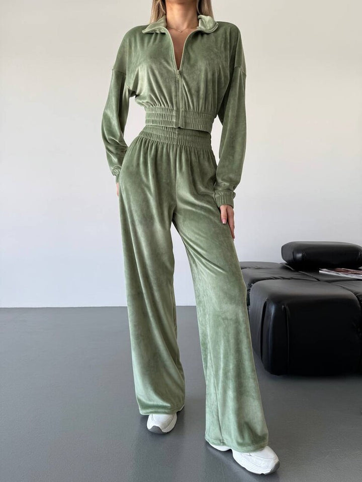 Damer sportig fleece-set med cropped-jacka och vida ben Eva Jonsson-Eva Jonsson