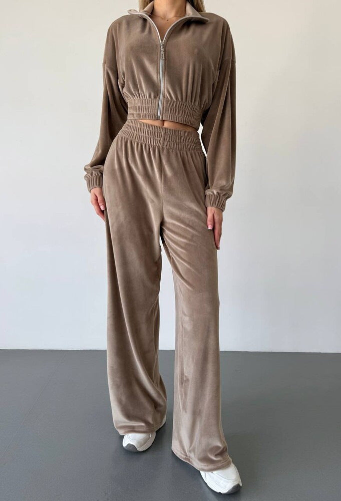 Damer sportig fleece-set med cropped-jacka och vida ben Eva Jonsson-Eva Jonsson