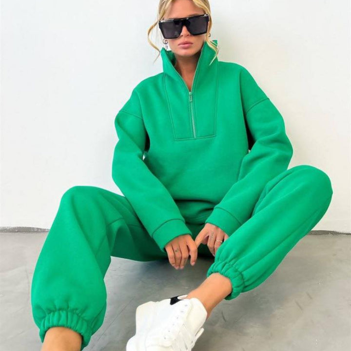 Damer sportig fleece-tröja och joggingbyxor-set med hög krage Mirla-Eva Jonsson